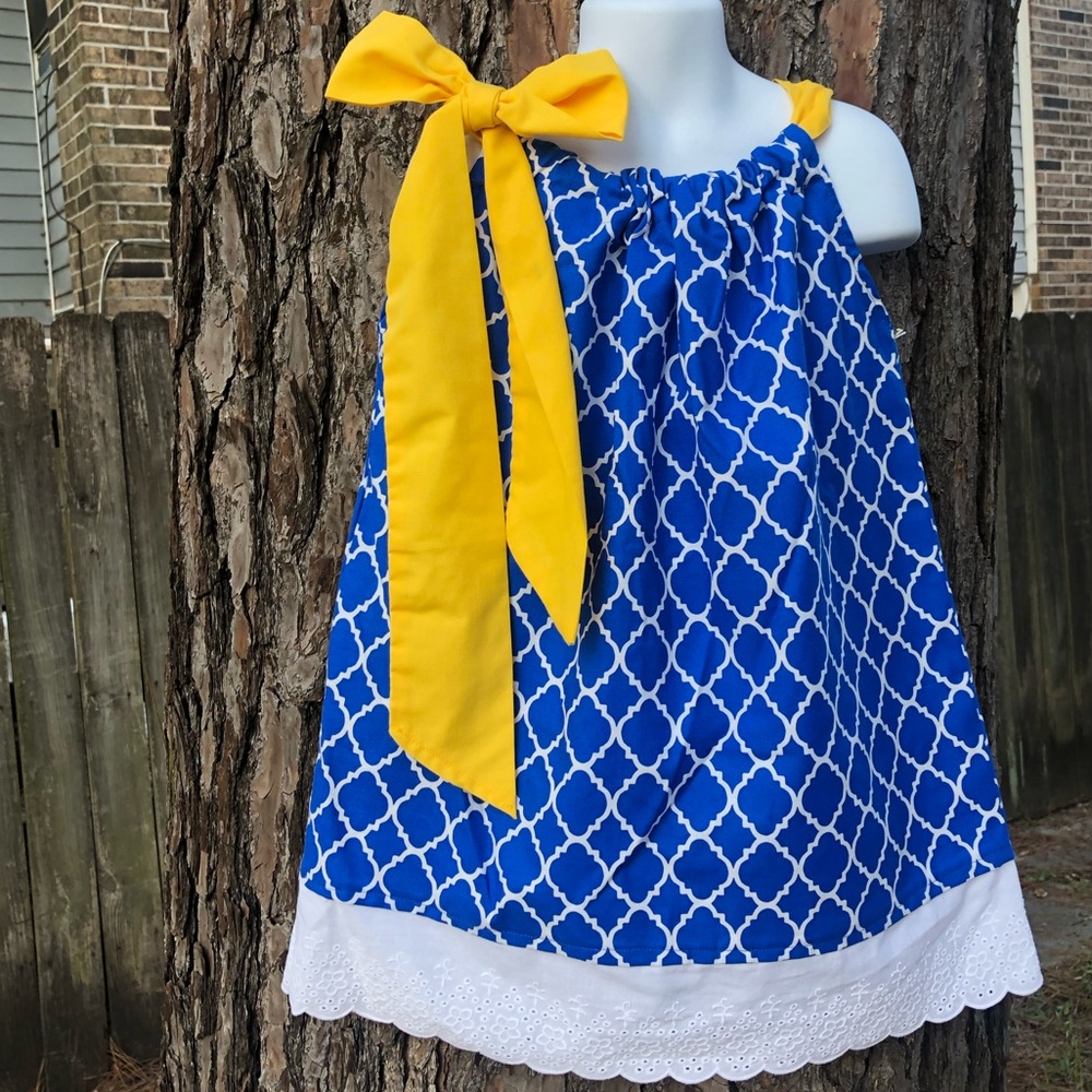Handmade girl’s dress 👗